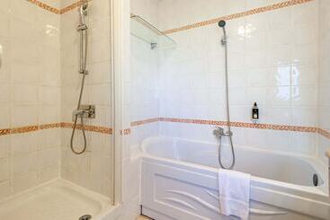 Residhotel Golf Grand Avignon