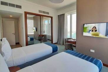 هتل Somerset West Bay Doha