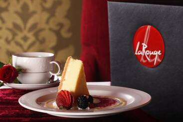 هتل The Convention Center & Royal Suites