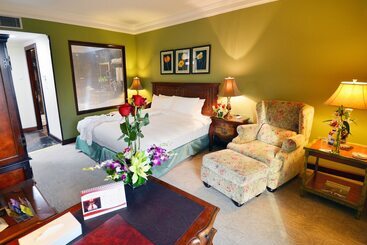 هتل The Convention Center & Royal Suites