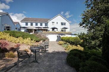 هتل The Plough Inn