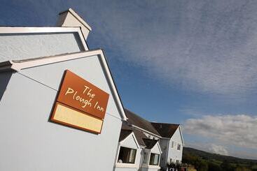 هتل The Plough Inn