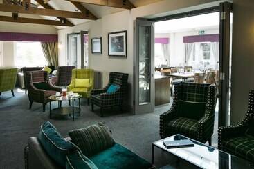 هتل The Plough Inn