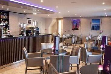 هتل The Plough Inn