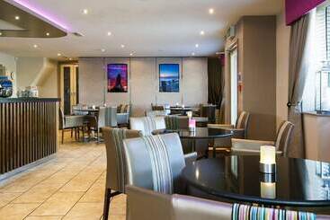 هتل The Plough Inn