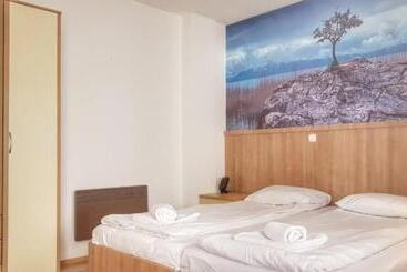 هتل Tino  Ohrid