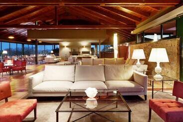 Apartahotel Suites Vila Birdie - Navata