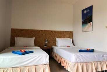 هتل Anattaya Holiday Home
