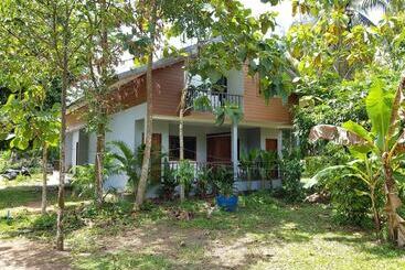 هتل Anattaya Holiday Home