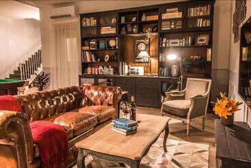 هتل De Rohan B&b
