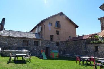 Жильё для туристов Apartamentos Puerta De Ordesa