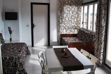 Apartaments Monjardí