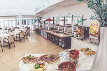 Cristal Praia Resort & Spa