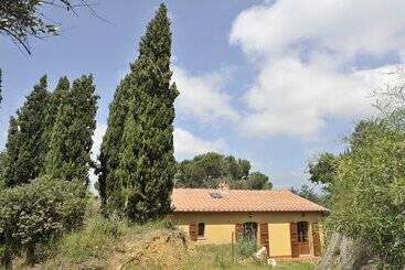 هتل Agriturismo La Grotta