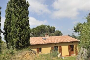 هتل Agriturismo La Grotta