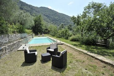هتل Agriturismo La Grotta