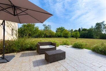 هتل B&b Hôtel Angers Parc Expos