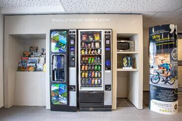 هتل B&b Hôtel Angers Parc Expos