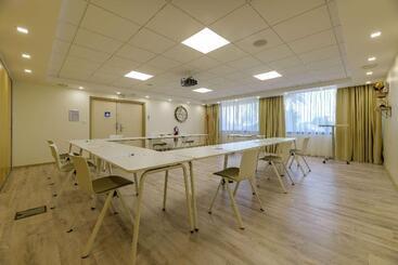 هتل Best Western Plus Ajaccio Amiraute
