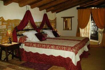 Boutique Condes Fúcares - Almaden