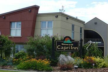 فندق Capri Inn