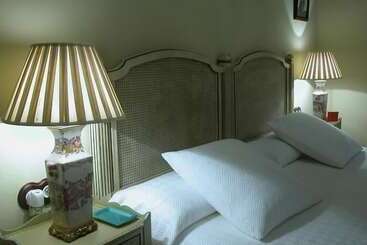 هتل Boutique Conde De La Corte
