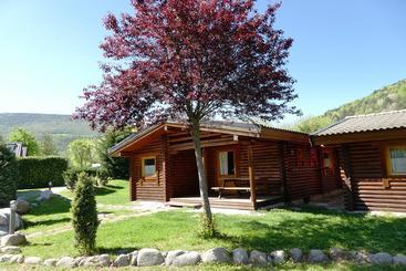 هتل Càmping Vall De Camprodon