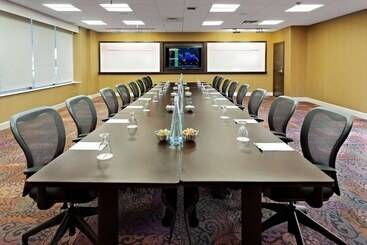Wyndham Edmonton Hotel And Conference Centre