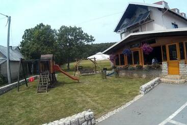 هتل Guesthouse Fortuna