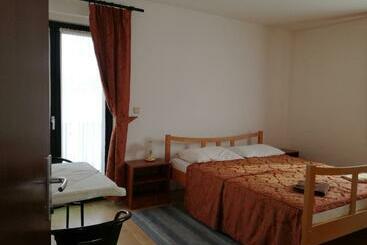 هتل Guesthouse Fortuna