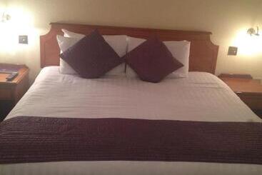 בית מלון כפרי Harefield Manor