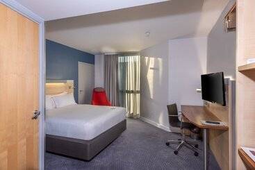 هتل Holiday Inn Express Saint Nazaire, An Ihg