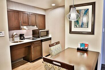 هتل Homewood Suites By Hilton Asheville