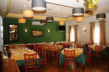 هتل Hostal Atalaya