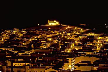 هتل Los Dolmenes