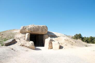 هتل Los Dolmenes