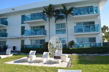 هتل Beach Haus Bal Harbour