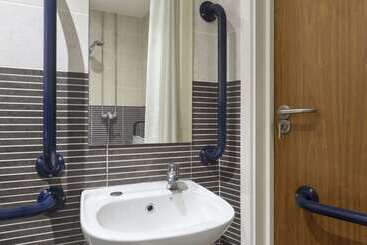 هتل Ramada Birmingham Oldbury M5 J2