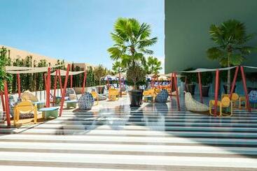 هتل Tent Mojito Suites
