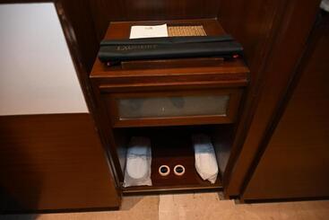 호텔 The Lalit New Delhi