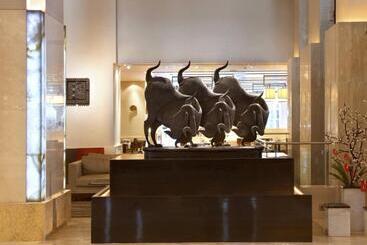 호텔 The Lalit New Delhi