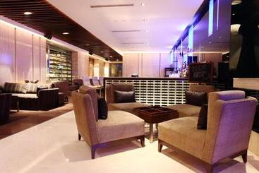 호텔 The Lalit New Delhi