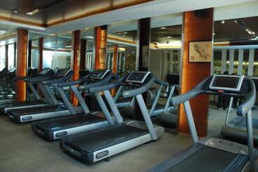 호텔 The Lalit New Delhi