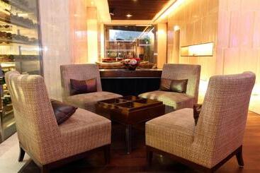 호텔 The Lalit New Delhi