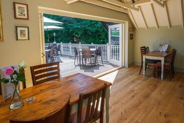 هتل The Water Rat Ironbridge