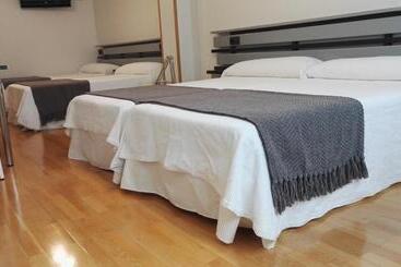 هتل Toctoc Rooms