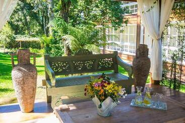 هتل Varanda Das Bromelias Spa