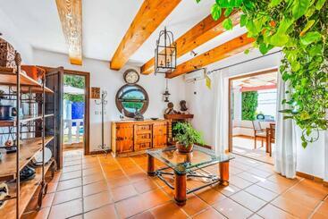Villa Capistrano