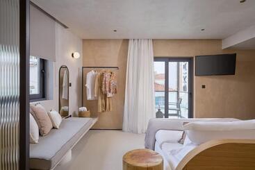 هاستل Skiathos Senses