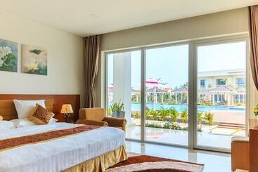 Gold Coast Hotel Resort & Spa
